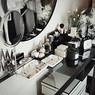 棚/メイクスペース/CHANEL/GUERLAIN/L'OCCITANE...などのインテリア実例 - 2020-05-25 16:30:06