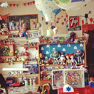 棚歪んでるね(..;)/足し算族/どこまでもカラフル/子供部屋 /ごちゃごちゃ...などのインテリア実例 - 2014-08-04 14:56:28