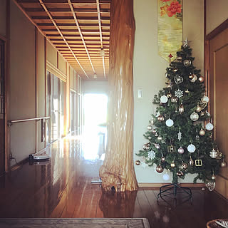 クリスマスツリー 和風住宅のおしゃれなアレンジ 飾り方のインテリア実例 Roomclip ルームクリップ