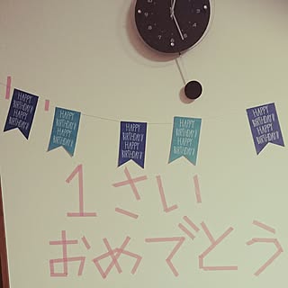 女性の、4LDK、家族住まいの「壁/天井」についてのインテリア実例
