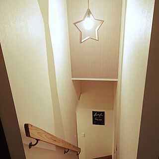 階段照明のおしゃれなアレンジ 飾り方のインテリア実例 Roomclip ルームクリップ