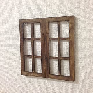 女性の、2LDK、家族住まいの「壁/天井」についてのインテリア実例