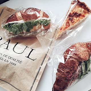 カメラマークを消したくて/PAUL/いつかのランチ/机のインテリア実例 - 2017-02-03 00:22:07