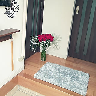 玄関マット フラワーベースのおしゃれなアレンジ 飾り方のインテリア実例 Roomclip ルームクリップ 玄関マット フラワーベースのおしゃれなアレンジ 飾り方のインテリア実例 Roomclip ルームクリップ