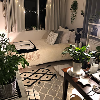 一人暮らし ホワイトグレーシルバーのレイアウト おしゃれなインテリアコーディネートの実例 Roomclip ルームクリップ