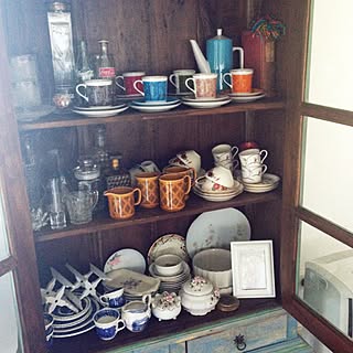 棚/食器大好き♡/ネタ切れすみません(´・ω・`)/変わりばえしてません/中古家具...などのインテリア実例 - 2015-02-22 15:25:58