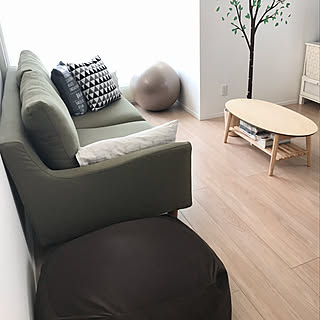 リビング/クッションカバー/バランスボール/グリーンソファー/見てくれてありがとうございます♡...などのインテリア実例 - 2019-11-01 08:38:37