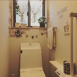 バス/トイレ/レンガシート/lovelyzakkaさんのリース/tomomonちゃんの素敵作品♡/mayumiちゃんの素敵作品♡/かごバッグのガーランド...などのインテリア実例 - 2016-04-05 07:25:44
