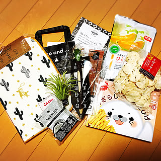 ベッド周り/(ಡ౪ಡ)ニヤニヤ/おったまげーーー!/たくさんの素敵なお品♥/yossyᒼᑋªⁿ♥︎からの素敵便♡...などのインテリア実例 - 2017-08-23 19:34:08