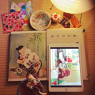 ベッド周り/千代紙ミニ引き出し/iPad/お祖母ちゃんの編んだ毛糸のドイリー/ヘロヘロ人形...などのインテリア実例 - 2018-10-24 09:50:27