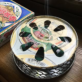机/一目惚れ雑貨/夏の風物詩/ツナ缶のフタ/蚊取り線香ホルダー...などのインテリア実例 - 2017-05-07 15:26:16