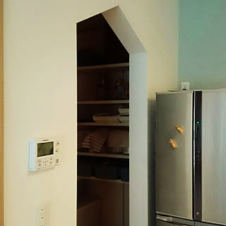 壁/天井/パントリー/パントリー入り口/悩んだ悩んだ/三角屋根のインテリア実例 - 2017-10-16 09:08:28