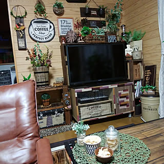 棚/秋フェイク/壁面ディスプレイ/テレビ横/山善収納スツール缶...などのインテリア実例 - 2018-10-02 18:38:40
