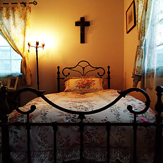 女性の、、の「ベッド周り」についてのインテリア実例