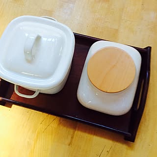 机/ホワイト化計画+..・*♪♬/生活雑貨*丁寧に暮らすアイテム/ホワイトに変えたい物.:*✧/琺瑯キャニスターはティシュ入れ.:*✧...などのインテリア実例 - 2015-07-15 20:00:17