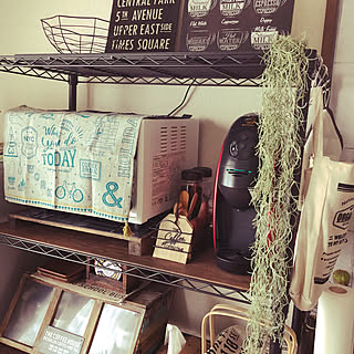 キッチン/いなざうるす屋さん フェイクグリーン/珈琲グッズはまとめて/バリスタのある風景/pic5枚目/コメントお気遣いなく♡...などのインテリア実例 - 2018-04-19 23:24:40