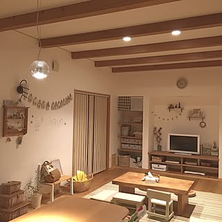 リビング/キッズベンチDIY/カゴ/シェルフ/tomomonちゃんの素敵作品♡...などのインテリア実例 - 2017-01-09 23:01:55