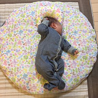赤ちゃんのいる部屋 せんべい座布団のインテリア実例 Roomclip ルームクリップ