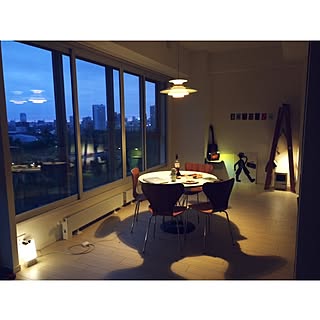 サイクロンテーブル/札幌部屋/地元LOVE/無印テーブル/近所のカフェカード/無印LEDライト...などのインテリア実例 - 2015-06-28 21:00:48