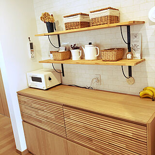 食器棚 カリモクのおしゃれなアレンジ・飾り方のインテリア実例 