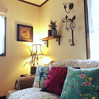 キャンドルホルダー/アイアン雑貨/ソファーまわり/クッション/リビングの一角...などのインテリア実例 - 2019-06-09 10:10:57