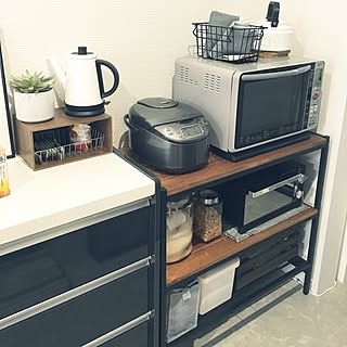 キッチン/米びつ/トースター/生活感をなくしたい/吊り戸棚...などのインテリア実例 - 2017-01-28 07:58:46