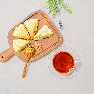 机/丁寧な暮らし/グラノーラ/ニトリ カッティングボード/スコーン...などのインテリア実例 - 2017-08-22 11:40:44