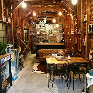 カフェ風 バイクガレージのおしゃれなインテリアコーディネート レイアウトの実例 Roomclip ルームクリップ