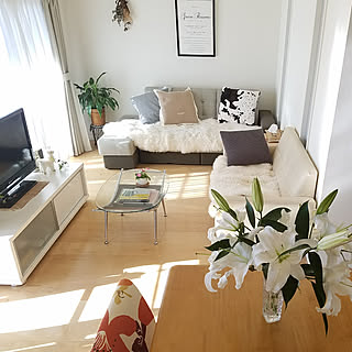 ガラステーブル フラワーアレンジメントのインテリア実例 Roomclip ルームクリップ ガラステーブル フラワーアレンジメントのインテリア実例 Roomclip ルームクリップ