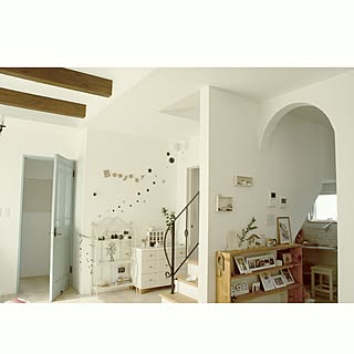 部屋全体/白が好き/アルファベットレター/アーチ垂れ壁/リビングドア...などのインテリア実例 - 2016-11-16 05:29:22