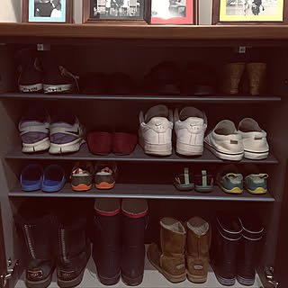 女性の、2LDK、家族住まいの「玄関/入り口」についてのインテリア実例