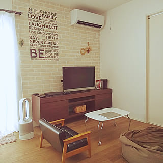 リビング/ニトリ ウォールステッカー/男前もナチュラルも好き/レンガ風壁紙/狭小リビング...などのインテリア実例 - 2019-09-13 13:09:44