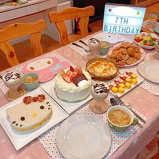 唐揚げ キティちゃんのご飯ケーキのインテリア実例 Roomclip ルームクリップ
