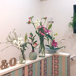 生け花 百合の花のおしゃれなアレンジ 飾り方のインテリア実例 Roomclip ルームクリップ