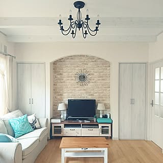 部屋全体/秋冬インテリアに模様替えしないと‼/フレンチカントリー/梁のあるリビング/ikeaソファー...などのインテリア実例 - 2016-09-04 08:26:54