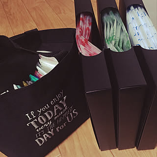 キッチン/黒が好き♡/レジ袋ストッカー/ゴミ袋ストッカー/賃貸でも楽しく♪...などのインテリア実例 - 2017-12-05 17:44:32