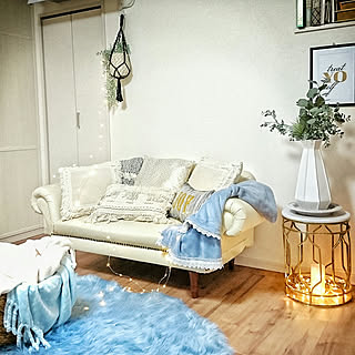 リビング/ブランケット/ZARA HOME/ZARA HOMEのサイドテーブル/ZARA HOMEのフェイクファーラグ...などのインテリア実例 - 2019-01-18 23:12:27