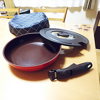 机/ちょっといいもの/THERMOSフライパン/THERMOS/フライパンセット...などのインテリア実例 - 2019-12-20 16:14:24