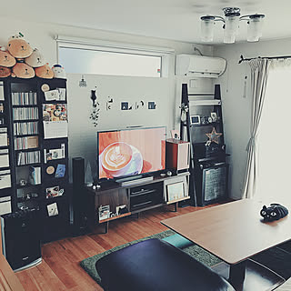リビング/ニトリ/アパート時代の家具を再利用/ダークブラウンの家具/ピッタリサイズ...などのインテリア実例 - 2018-11-17 11:39:35