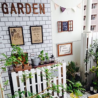 部屋全体/ムーミン大好き♡/ダンボールのGarden文字/手作りすのこ室外機カバー/手作りウッドフェンス/地図のインテリア実例 - 2015-07-17 15:56:00