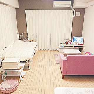 ワンルーム ピンクのレイアウト おしゃれなインテリアコーディネートの実例 Roomclip ルームクリップ