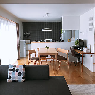 部屋全体/北欧好き/パソコンデスク/クッションカバー 手作り/クッション...などのインテリア実例 - 2018-08-24 14:17:59