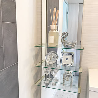 女性の、、の「玄関/入り口」についてのインテリア実例