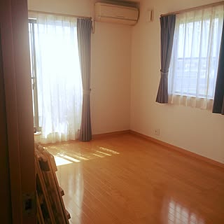 ベッド周り/ホントはベッドがいいな~/すのこ&布団派/布団干して掃除しましたε-(´-`*)/寝室のインテリア実例 - 2014-09-13 11:20:33