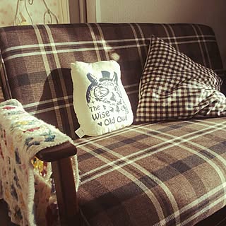 リビング/3コインズ/かぎ編みモチーフ/チェック柄ソファ/午後の日差し♡...などのインテリア実例 - 2014-11-18 14:18:59