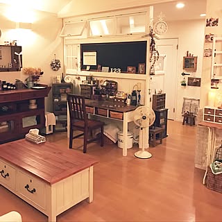 部屋全体/サリュ ♥"/コチャコチャ/床を白くしたい/ブライワックス・ジャコビアン/アンティークランタン...などのインテリア実例 - 2016-10-18 17:39:11