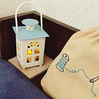 ベッド周り/ミモザのドライ/お気に入り巾着♡/ランタン型ライト/珪藻土塗料...などのインテリア実例 - 2018-04-16 16:00:48