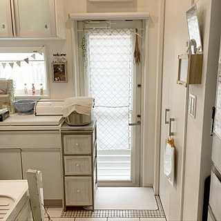 セリア 勝手口カーテンの商品を使ったおしゃれなインテリア実例 Roomclip ルームクリップ