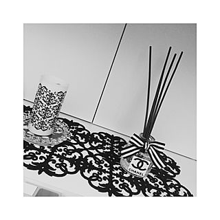 白黒 シャネルの商品を使ったおしゃれなインテリア実例 Roomclip ルームクリップ