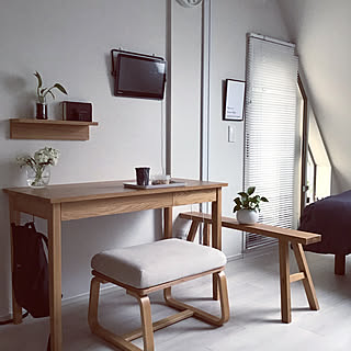 朝ごはん/観葉植物/ワンルーム/シンプリスト/無垢材ベンチ...などのインテリア実例 - 2019-04-14 12:44:34